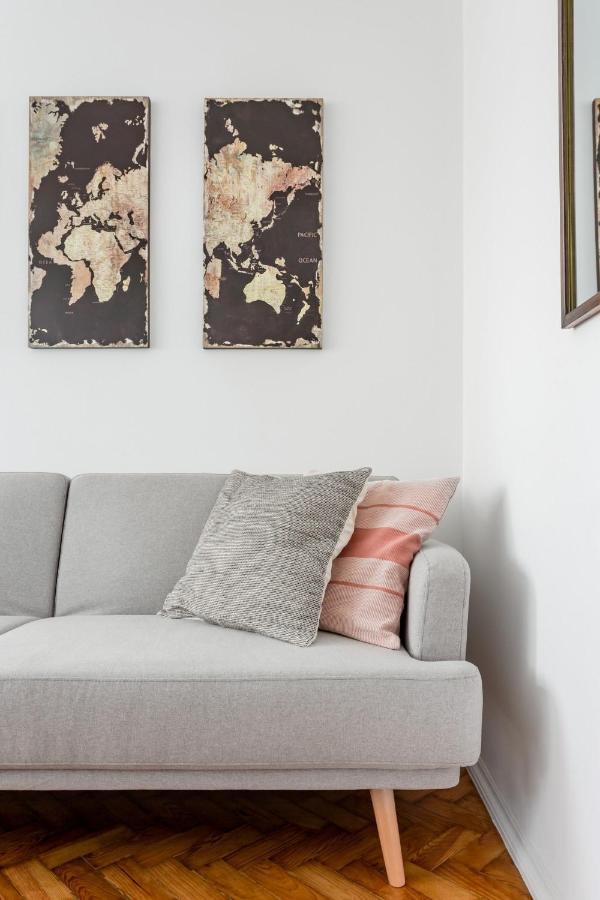 Stroll To Coffee Shops Near A Renovated Hillside Apartment In Graca 리스본 외부 사진