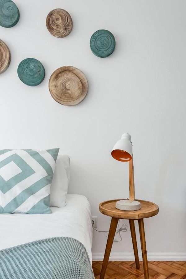 Stroll To Coffee Shops Near A Renovated Hillside Apartment In Graca 리스본 외부 사진