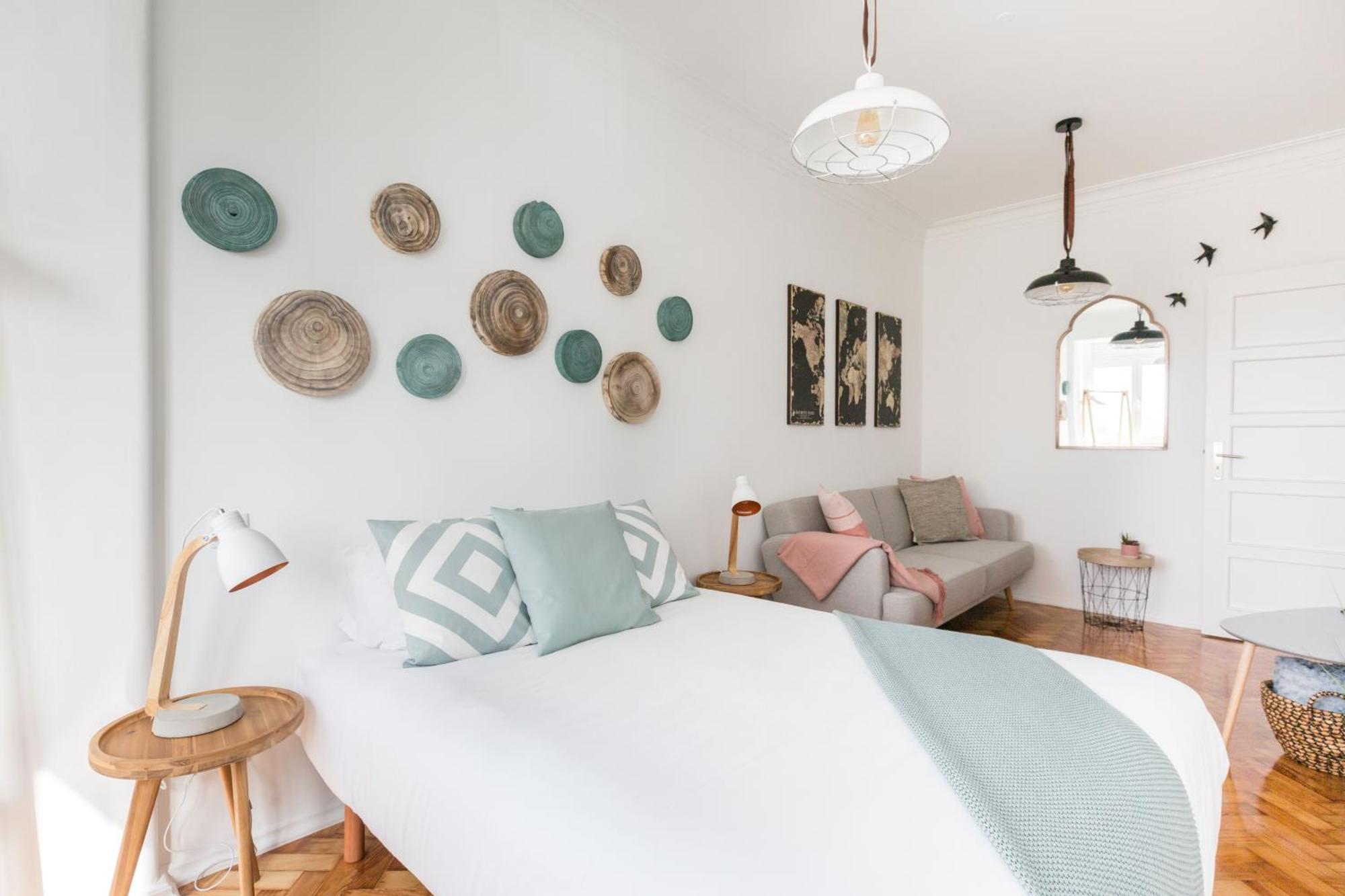 Stroll To Coffee Shops Near A Renovated Hillside Apartment In Graca 리스본 외부 사진